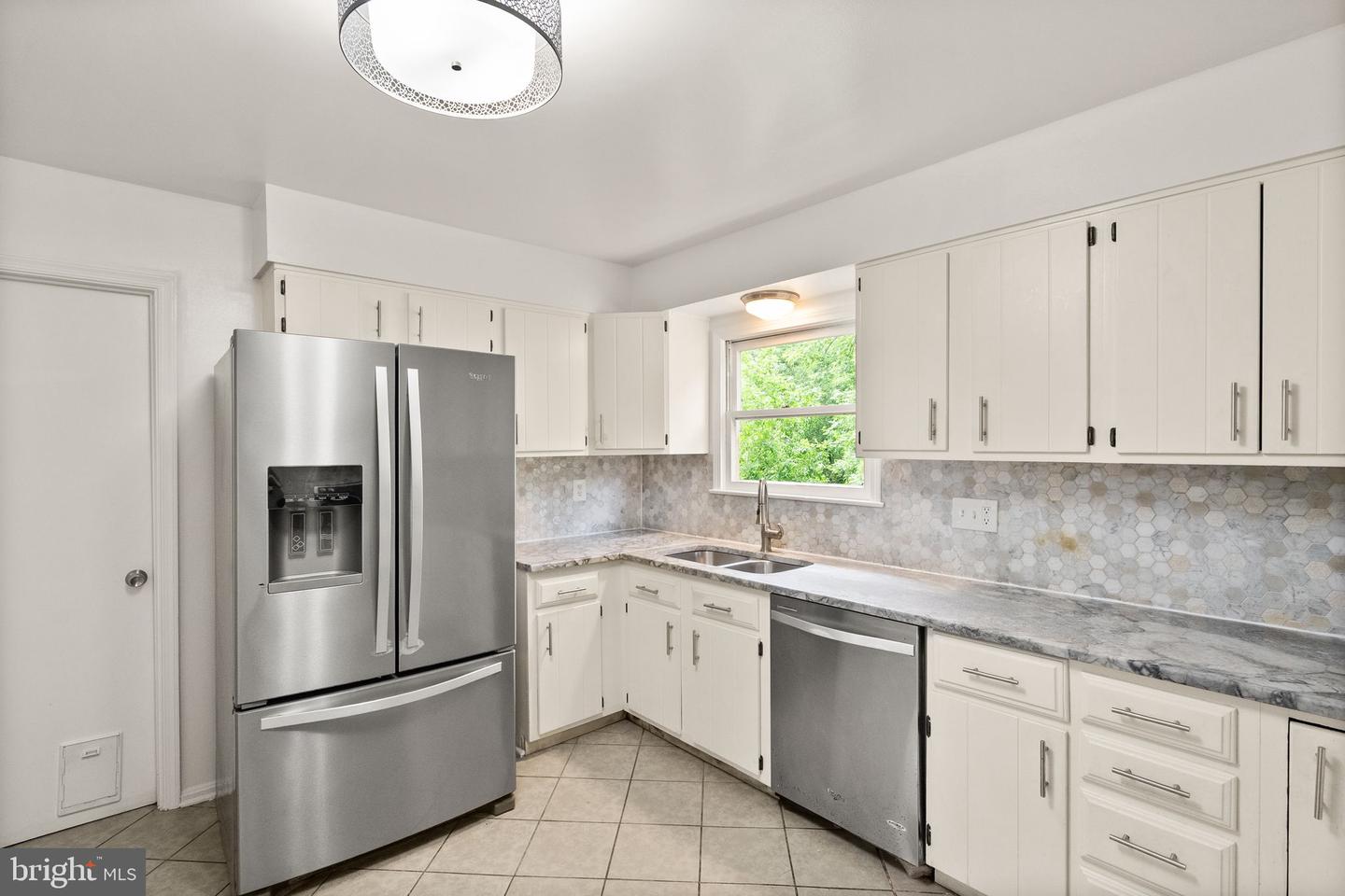 513 TAVENNER CT, STERLING, Virginia 20164, 5 Bedrooms Bedrooms, ,3 BathroomsBathrooms,Residential,For sale,513 TAVENNER CT,VALO2096602 MLS # VALO2096602