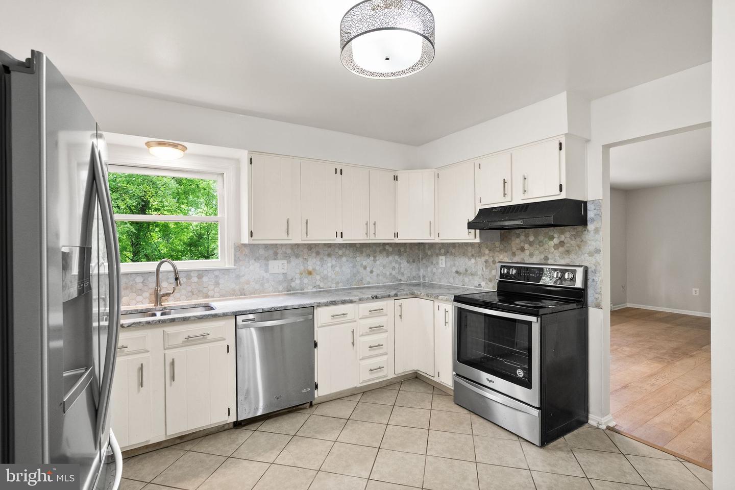 513 TAVENNER CT, STERLING, Virginia 20164, 5 Bedrooms Bedrooms, ,3 BathroomsBathrooms,Residential,For sale,513 TAVENNER CT,VALO2096602 MLS # VALO2096602