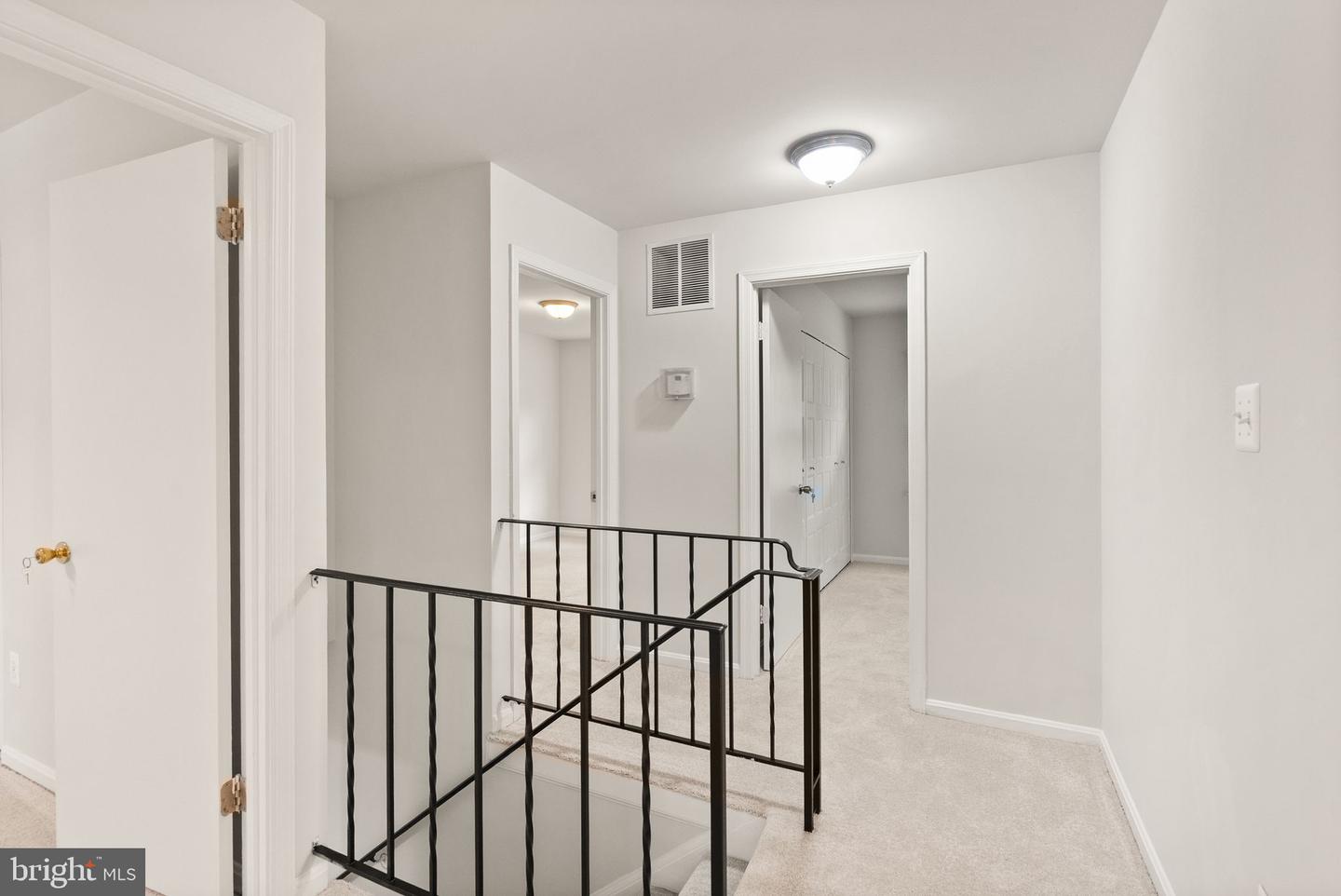 513 TAVENNER CT, STERLING, Virginia 20164, 5 Bedrooms Bedrooms, ,3 BathroomsBathrooms,Residential,For sale,513 TAVENNER CT,VALO2096602 MLS # VALO2096602