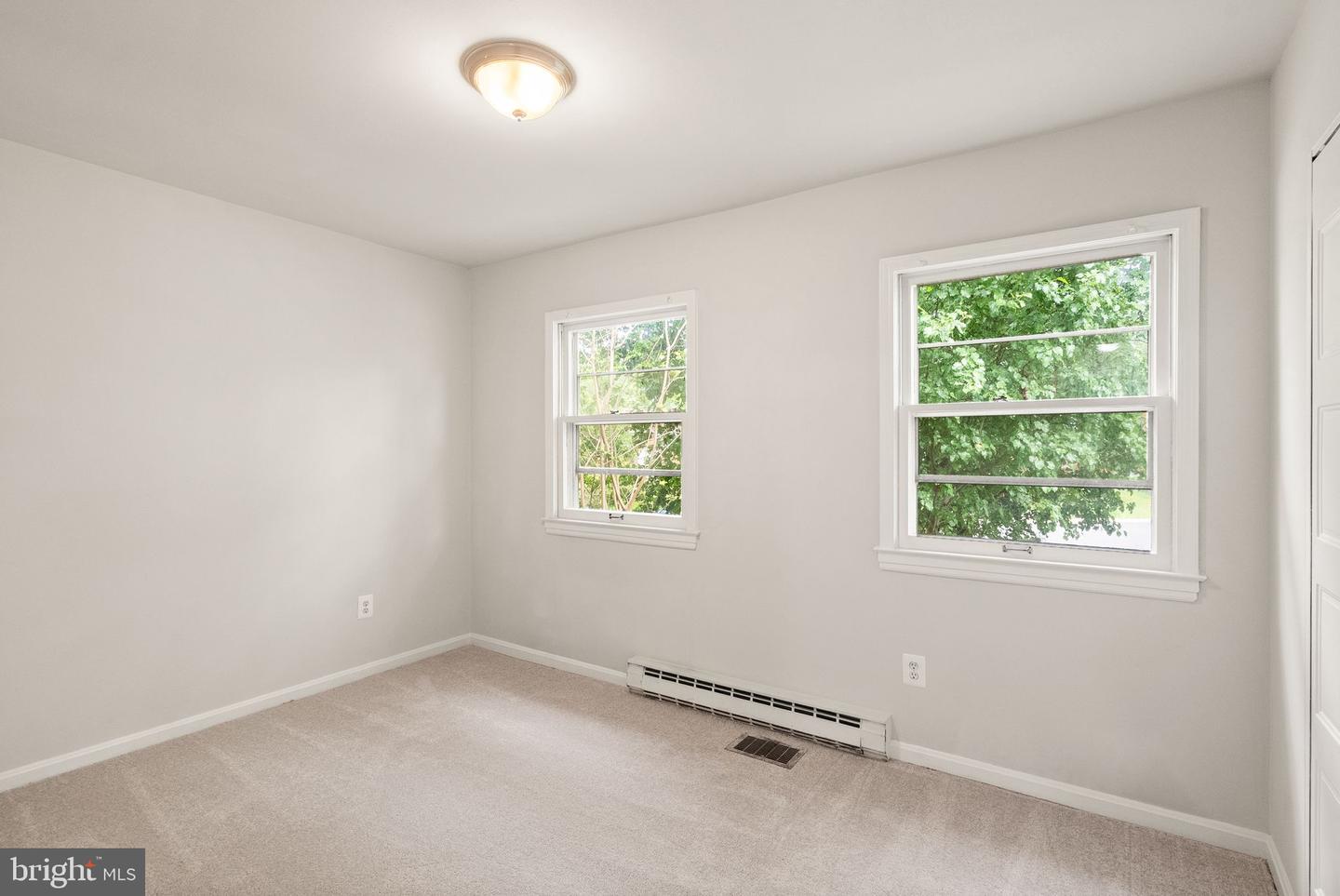 513 TAVENNER CT, STERLING, Virginia 20164, 5 Bedrooms Bedrooms, ,3 BathroomsBathrooms,Residential,For sale,513 TAVENNER CT,VALO2096602 MLS # VALO2096602