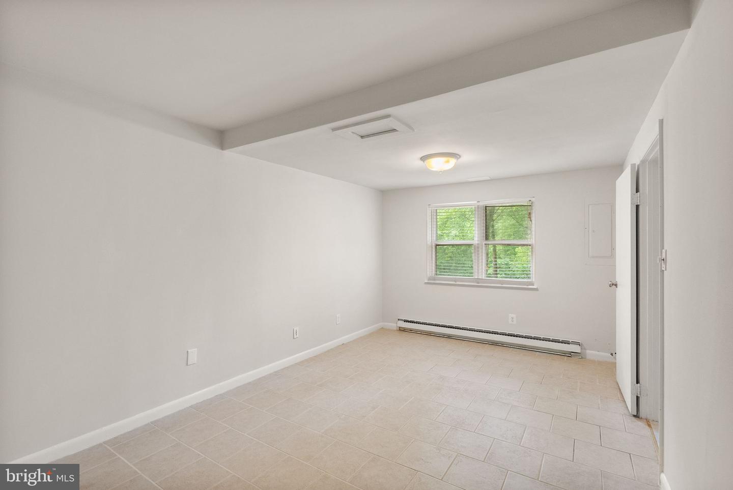 513 TAVENNER CT, STERLING, Virginia 20164, 5 Bedrooms Bedrooms, ,3 BathroomsBathrooms,Residential,For sale,513 TAVENNER CT,VALO2096602 MLS # VALO2096602
