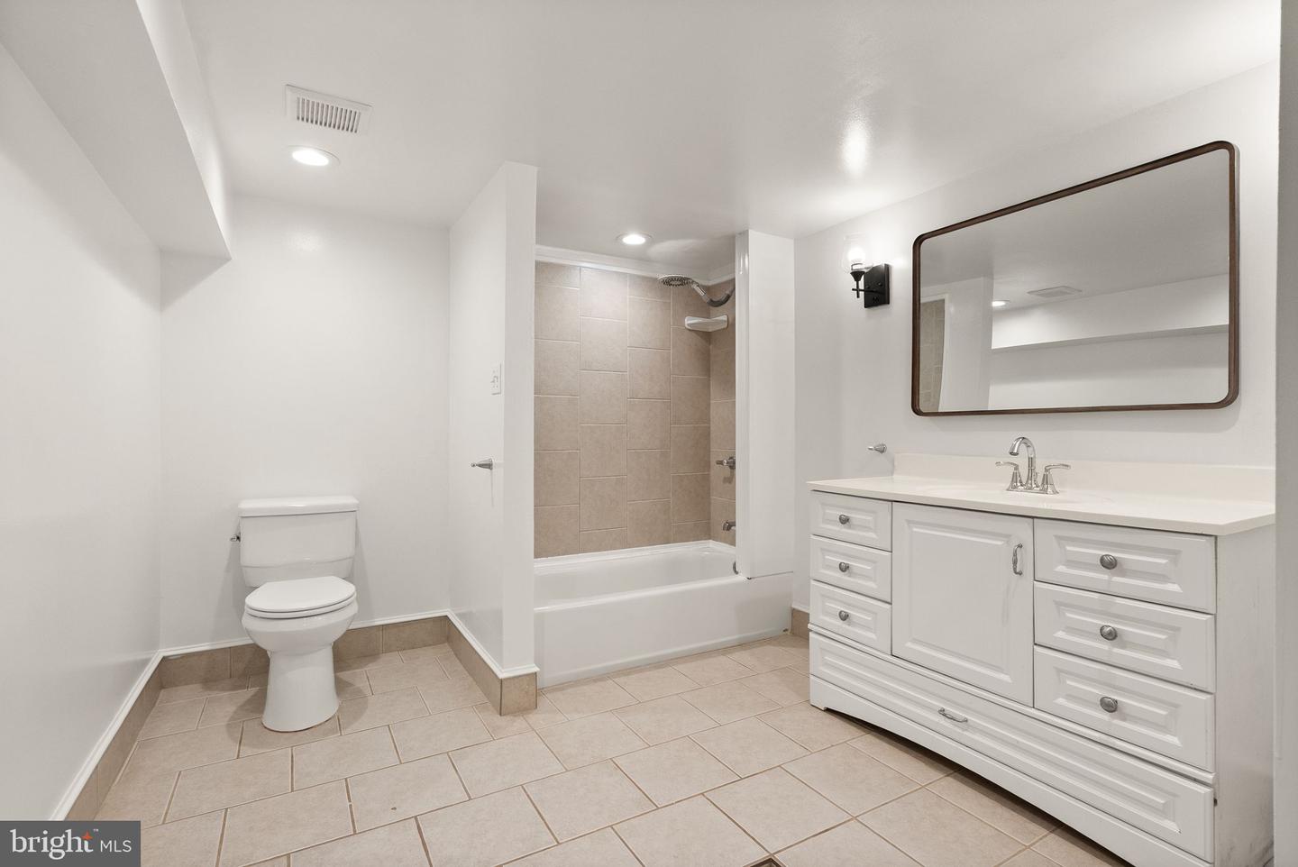 513 TAVENNER CT, STERLING, Virginia 20164, 5 Bedrooms Bedrooms, ,3 BathroomsBathrooms,Residential,For sale,513 TAVENNER CT,VALO2096602 MLS # VALO2096602