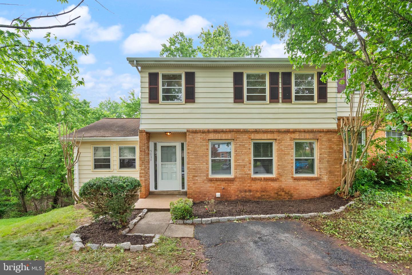 513 TAVENNER CT, STERLING, Virginia 20164, 5 Bedrooms Bedrooms, ,3 BathroomsBathrooms,Residential,For sale,513 TAVENNER CT,VALO2096602 MLS # VALO2096602