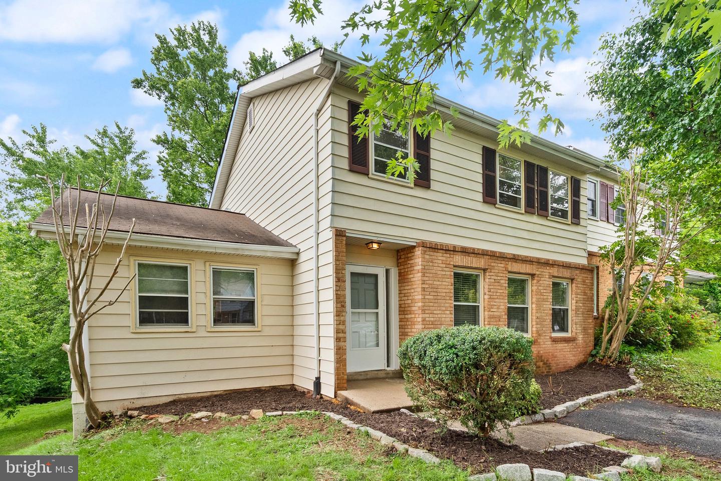 513 TAVENNER CT, STERLING, Virginia 20164, 5 Bedrooms Bedrooms, ,3 BathroomsBathrooms,Residential,For sale,513 TAVENNER CT,VALO2096602 MLS # VALO2096602