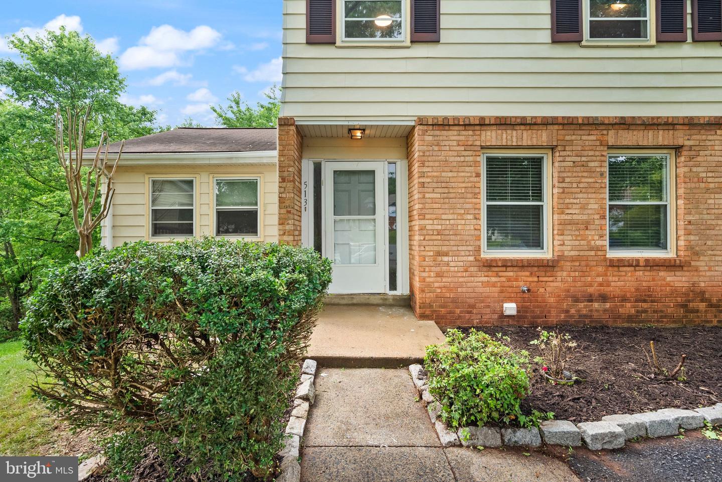 513 TAVENNER CT, STERLING, Virginia 20164, 5 Bedrooms Bedrooms, ,3 BathroomsBathrooms,Residential,For sale,513 TAVENNER CT,VALO2096602 MLS # VALO2096602
