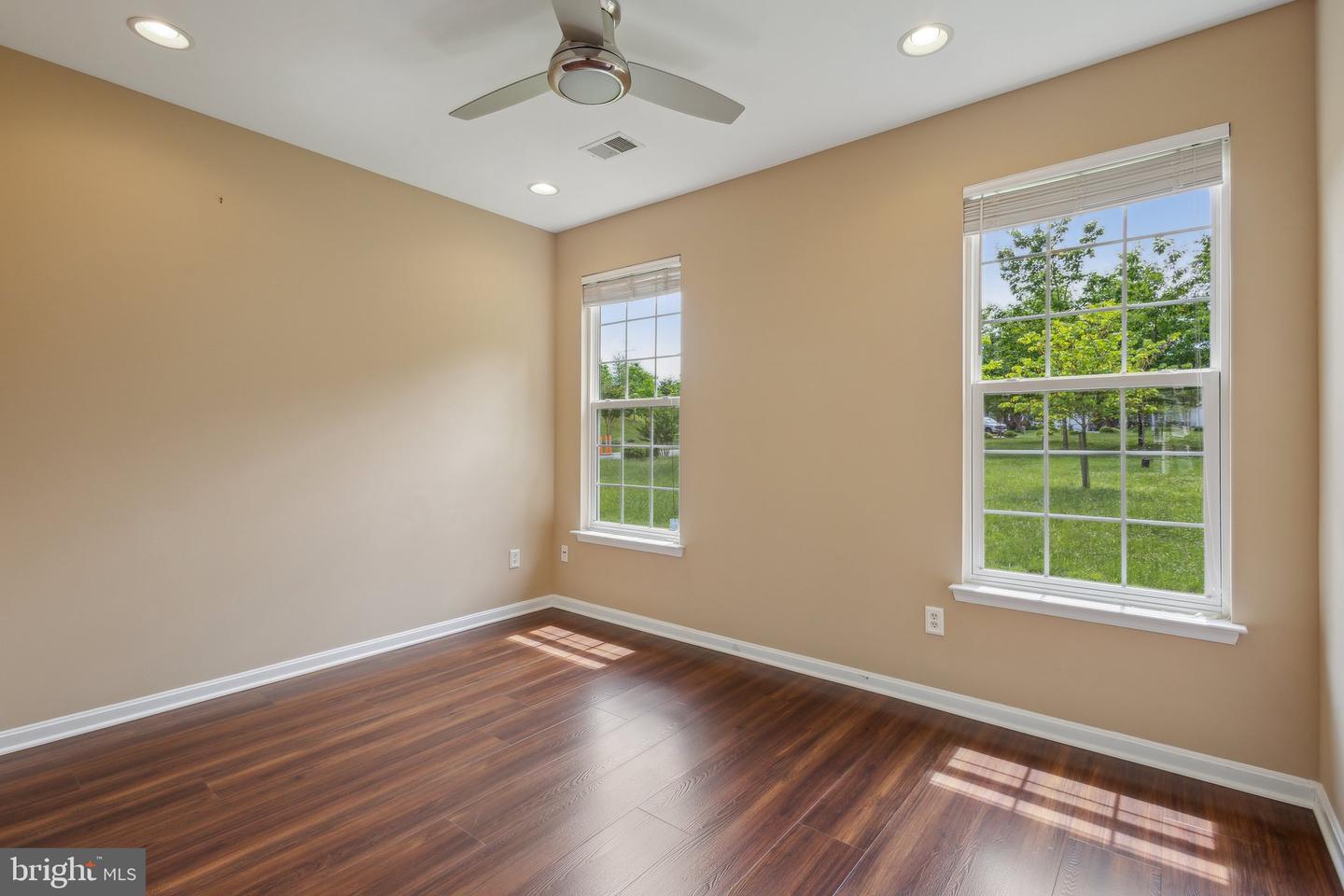 16100 DANCING LEAF PL, DUMFRIES, Virginia 22025, 3 Bedrooms Bedrooms, ,2 BathroomsBathrooms,Residential,For sale,16100 DANCING LEAF PL,VAPW2094776 MLS # VAPW2094776