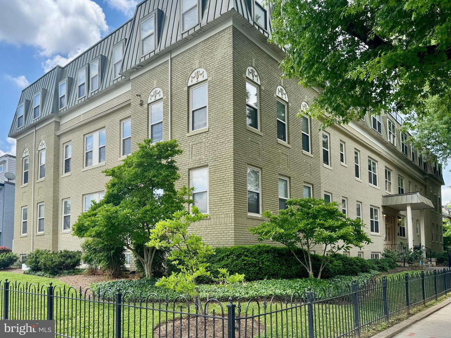 1300 TAYLOR ST NW #203, WASHINGTON, District Of Columbia 20011, 2 Bedrooms Bedrooms, ,2 BathroomsBathrooms,Residential,For sale,1300 TAYLOR ST NW #203,DCDC2200916 MLS # DCDC2200916