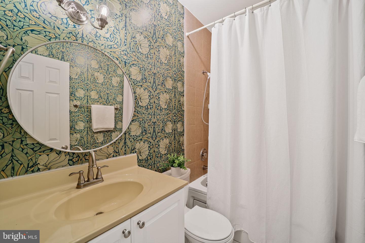 1300 TAYLOR ST NW #203, WASHINGTON, District Of Columbia 20011, 2 Bedrooms Bedrooms, ,2 BathroomsBathrooms,Residential,For sale,1300 TAYLOR ST NW #203,DCDC2200916 MLS # DCDC2200916