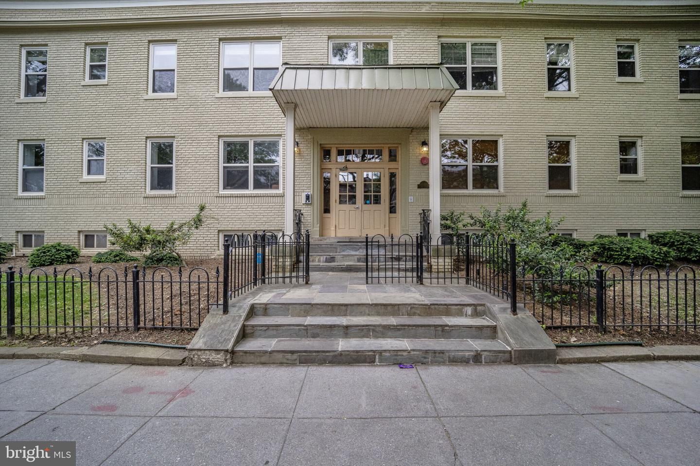 1300 TAYLOR ST NW #203, WASHINGTON, District Of Columbia 20011, 2 Bedrooms Bedrooms, ,2 BathroomsBathrooms,Residential,For sale,1300 TAYLOR ST NW #203,DCDC2200916 MLS # DCDC2200916