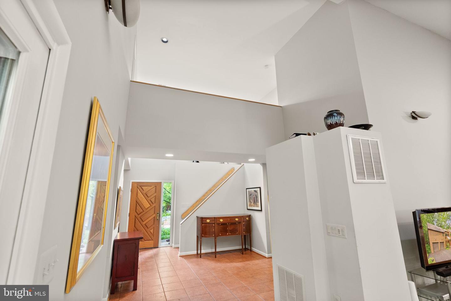 11598 NEWPORT COVE LN, RESTON, Virginia 20194, 4 Bedrooms Bedrooms, ,3 BathroomsBathrooms,Residential,For sale,11598 NEWPORT COVE LN,VAFX2241120 MLS # VAFX2241120