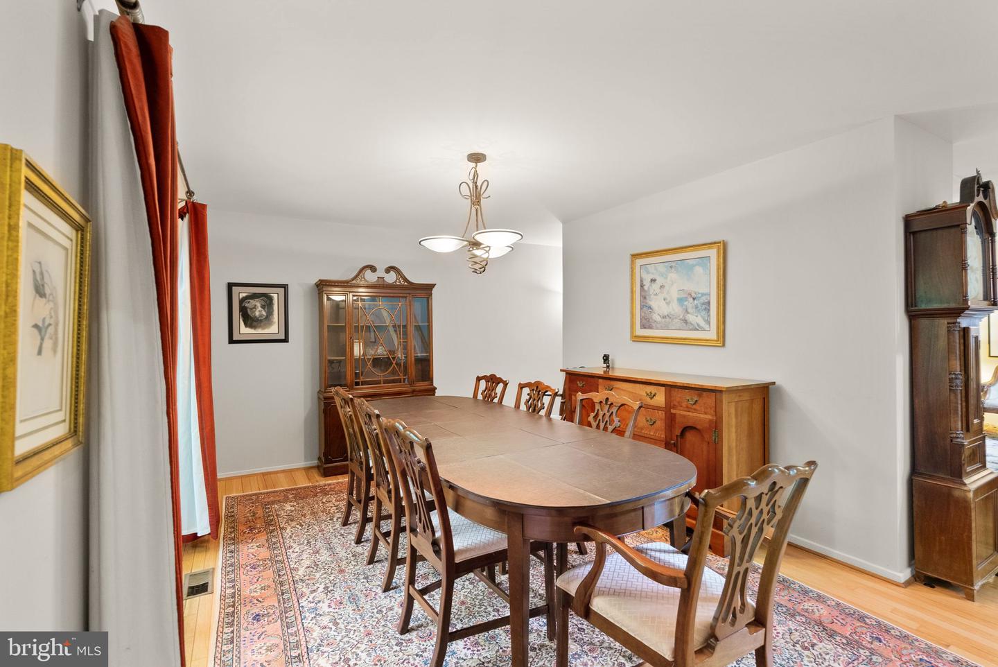 11598 NEWPORT COVE LN, RESTON, Virginia 20194, 4 Bedrooms Bedrooms, ,3 BathroomsBathrooms,Residential,For sale,11598 NEWPORT COVE LN,VAFX2241120 MLS # VAFX2241120