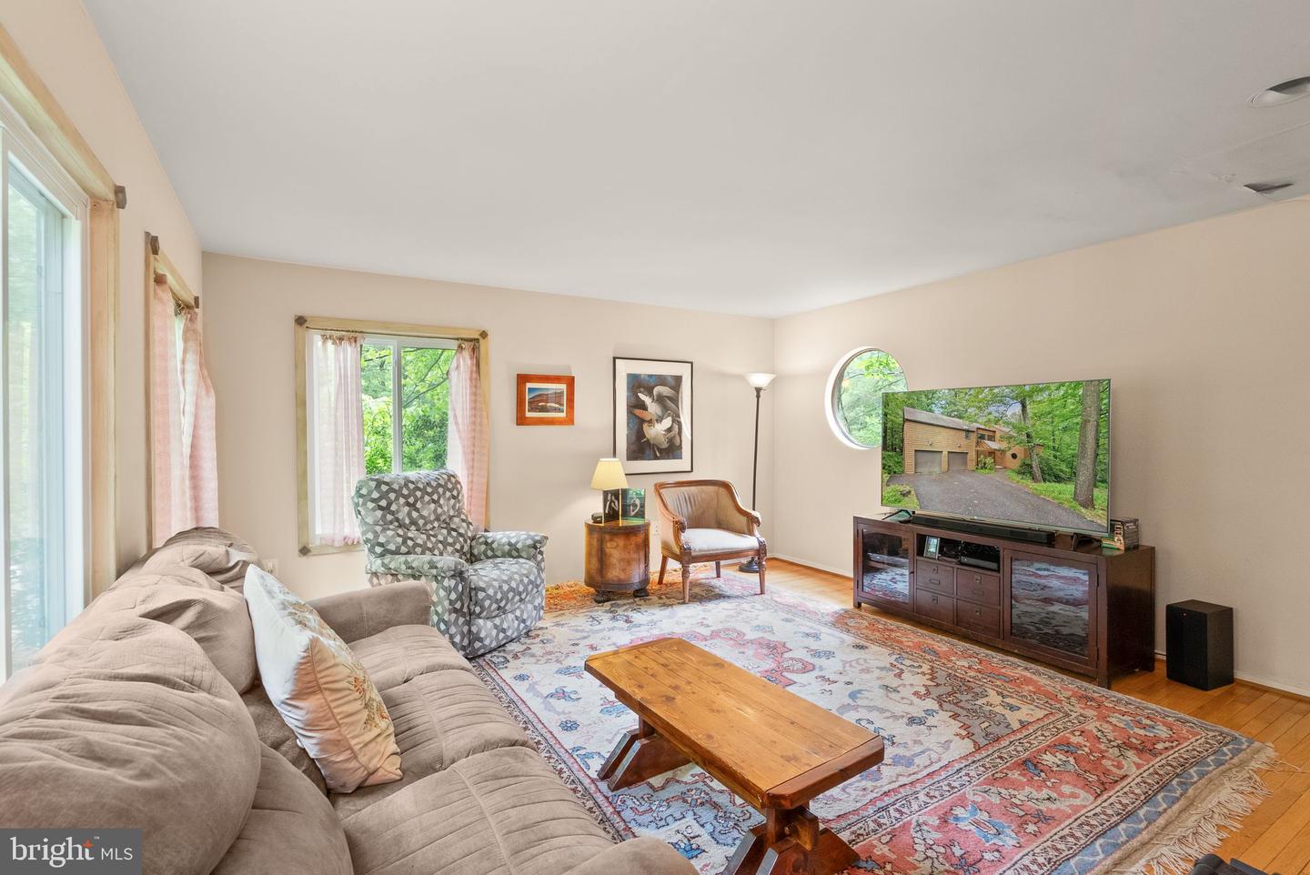 11598 NEWPORT COVE LN, RESTON, Virginia 20194, 4 Bedrooms Bedrooms, ,3 BathroomsBathrooms,Residential,For sale,11598 NEWPORT COVE LN,VAFX2241120 MLS # VAFX2241120