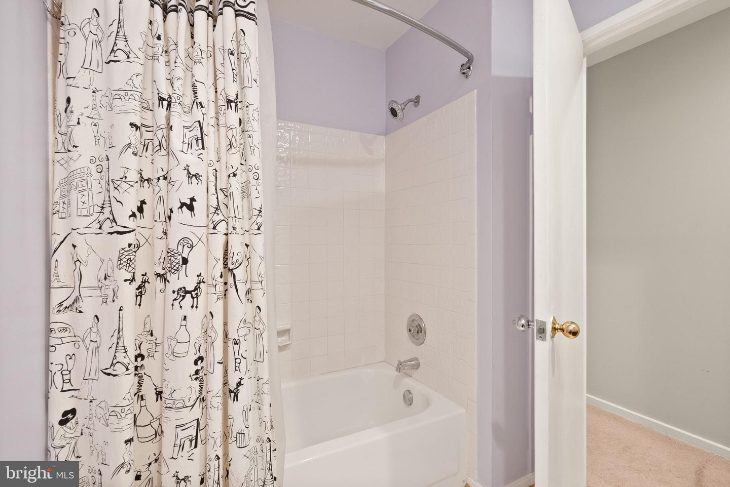 11598 NEWPORT COVE LN, RESTON, Virginia 20194, 4 Bedrooms Bedrooms, ,3 BathroomsBathrooms,Residential,For sale,11598 NEWPORT COVE LN,VAFX2241120 MLS # VAFX2241120