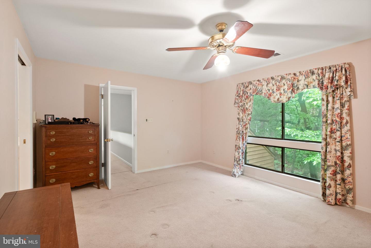 11598 NEWPORT COVE LN, RESTON, Virginia 20194, 4 Bedrooms Bedrooms, ,3 BathroomsBathrooms,Residential,For sale,11598 NEWPORT COVE LN,VAFX2241120 MLS # VAFX2241120