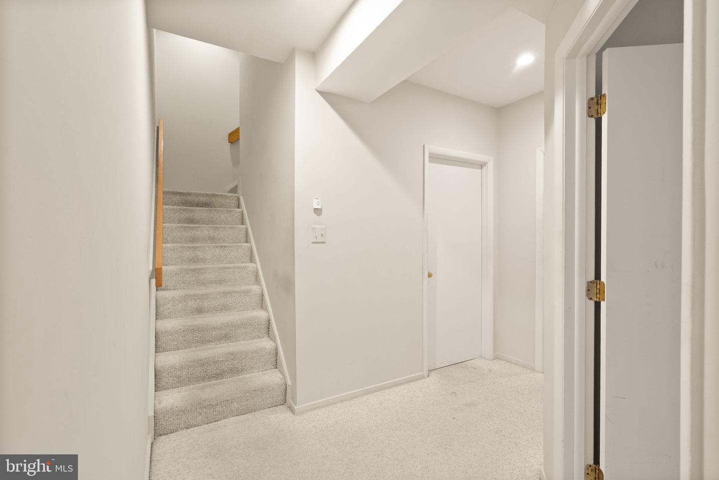 11598 NEWPORT COVE LN, RESTON, Virginia 20194, 4 Bedrooms Bedrooms, ,3 BathroomsBathrooms,Residential,For sale,11598 NEWPORT COVE LN,VAFX2241120 MLS # VAFX2241120