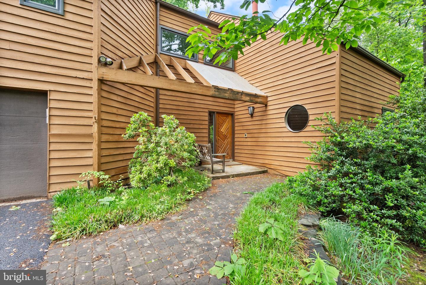 11598 NEWPORT COVE LN, RESTON, Virginia 20194, 4 Bedrooms Bedrooms, ,3 BathroomsBathrooms,Residential,For sale,11598 NEWPORT COVE LN,VAFX2241120 MLS # VAFX2241120