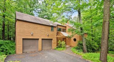 11598 NEWPORT COVE LN, RESTON, Virginia 20194, 4 Bedrooms Bedrooms, ,3 BathroomsBathrooms,Residential,For sale,11598 NEWPORT COVE LN,VAFX2241120 MLS # VAFX2241120