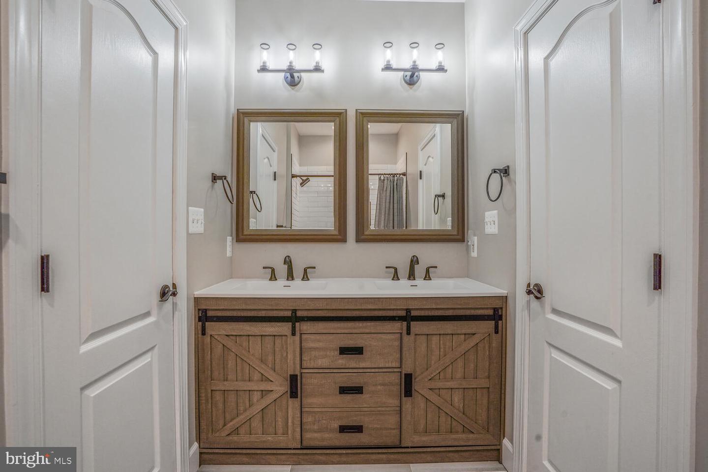 22838 ARBOR VIEW DR, BRAMBLETON, Virginia 20148, 6 Bedrooms Bedrooms, ,4 BathroomsBathrooms,Residential,For sale,22838 ARBOR VIEW DR,VALO2096610 MLS # VALO2096610