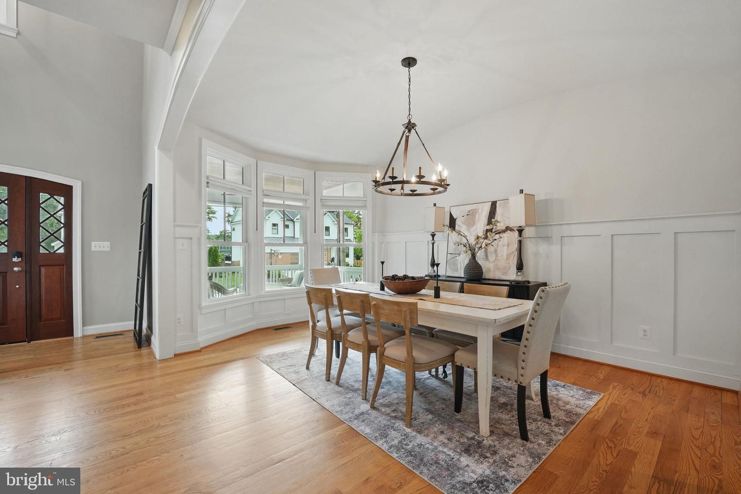 204 ELM ST SW, VIENNA, Virginia 22180, 4 Bedrooms Bedrooms, ,3 BathroomsBathrooms,Residential,For sale,204 ELM ST SW,VAFX2241148 MLS # VAFX2241148