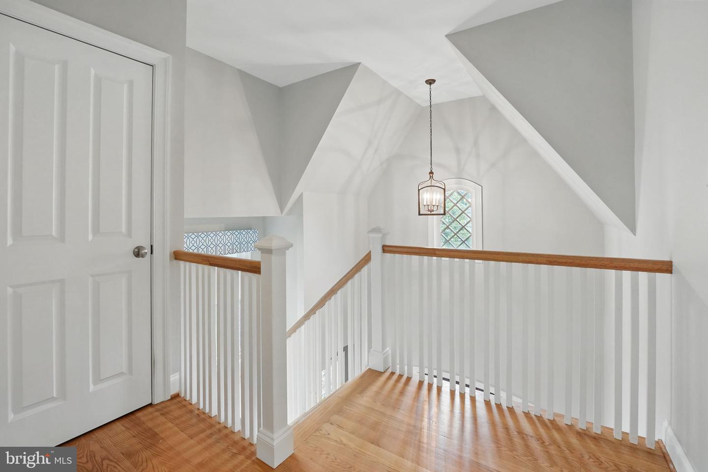 204 ELM ST SW, VIENNA, Virginia 22180, 4 Bedrooms Bedrooms, ,3 BathroomsBathrooms,Residential,For sale,204 ELM ST SW,VAFX2241148 MLS # VAFX2241148