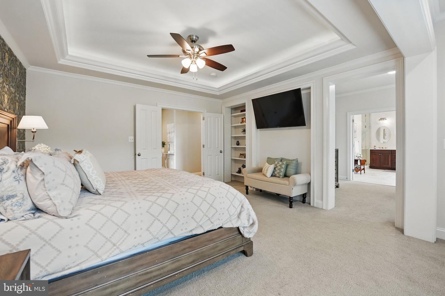 204 ELM ST SW, VIENNA, Virginia 22180, 4 Bedrooms Bedrooms, ,3 BathroomsBathrooms,Residential,For sale,204 ELM ST SW,VAFX2241148 MLS # VAFX2241148