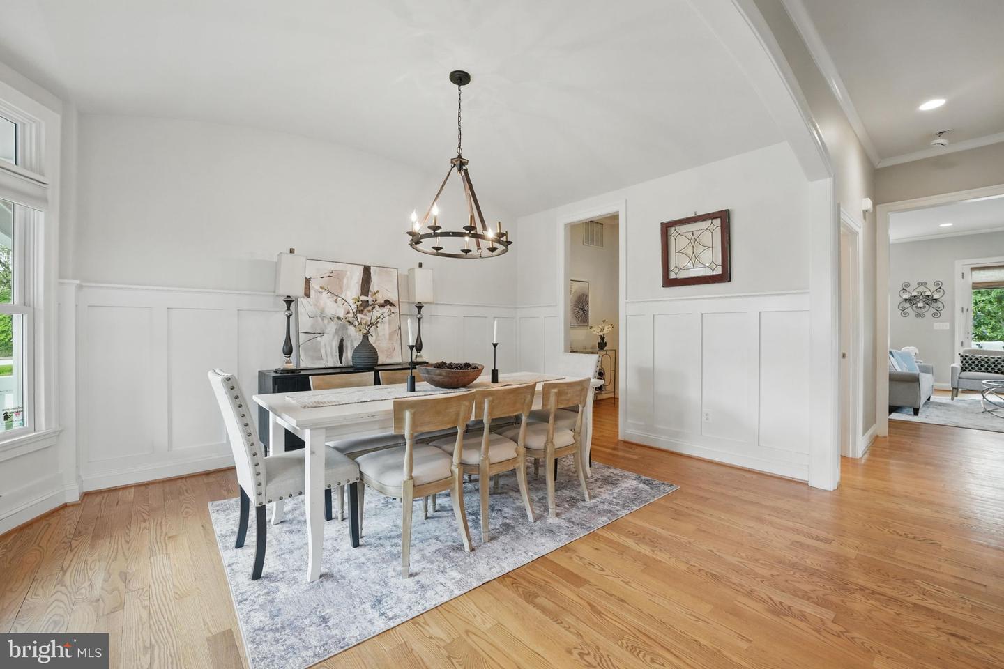 204 ELM ST SW, VIENNA, Virginia 22180, 4 Bedrooms Bedrooms, ,3 BathroomsBathrooms,Residential,For sale,204 ELM ST SW,VAFX2241148 MLS # VAFX2241148