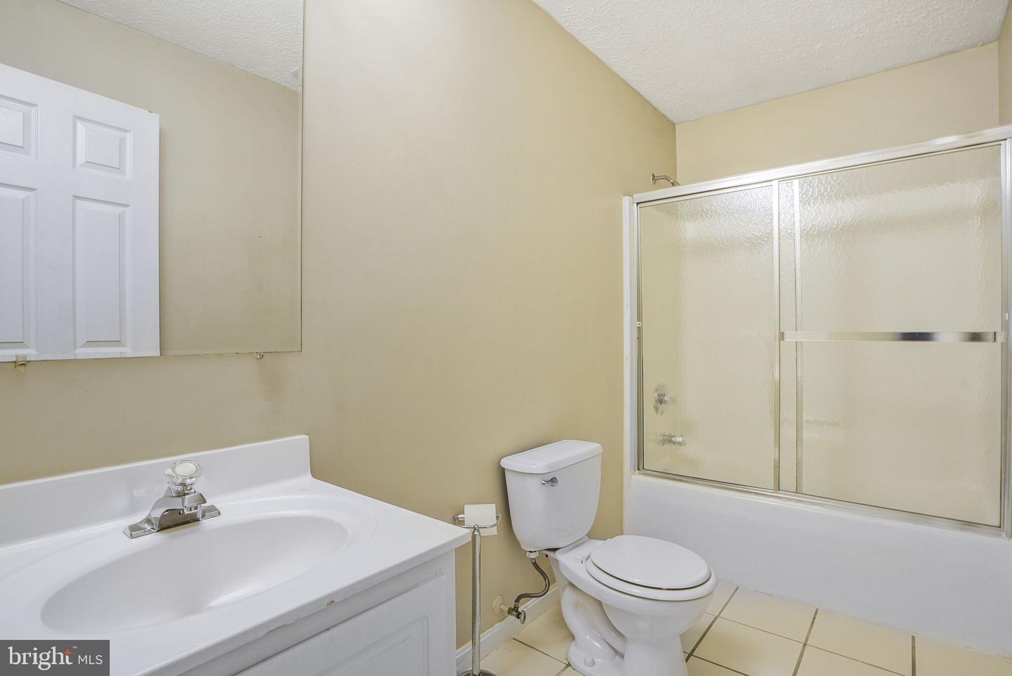 202 GOLDENROD RD, WINCHESTER, Virginia 22602, 4 Bedrooms Bedrooms, ,3 BathroomsBathrooms,Residential,For sale,202 GOLDENROD RD,VAFV2034198 MLS # VAFV2034198