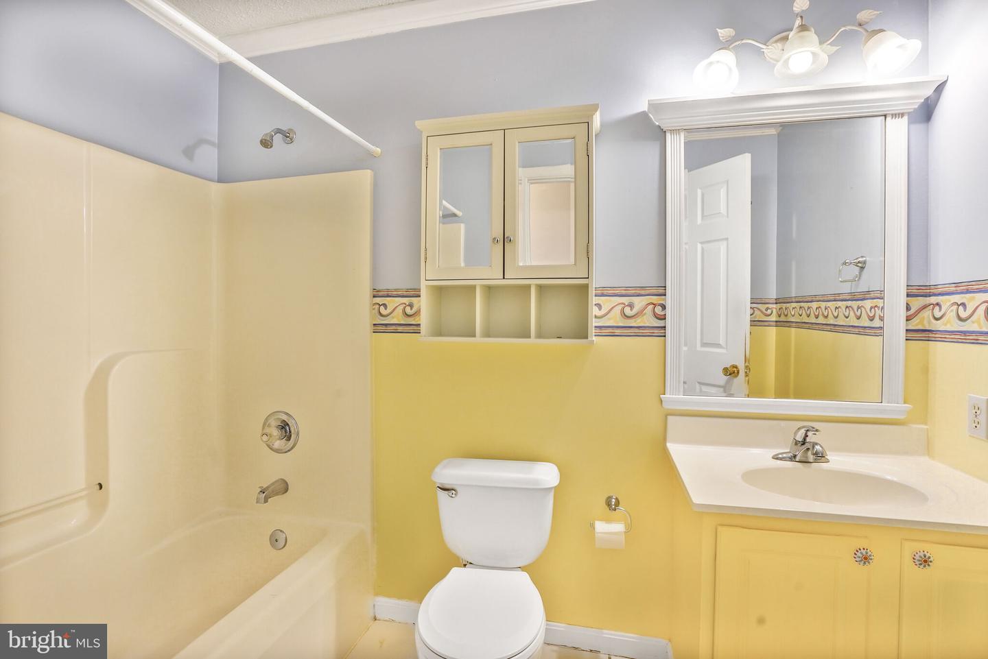 202 GOLDENROD RD, WINCHESTER, Virginia 22602, 4 Bedrooms Bedrooms, ,3 BathroomsBathrooms,Residential,For sale,202 GOLDENROD RD,VAFV2034198 MLS # VAFV2034198