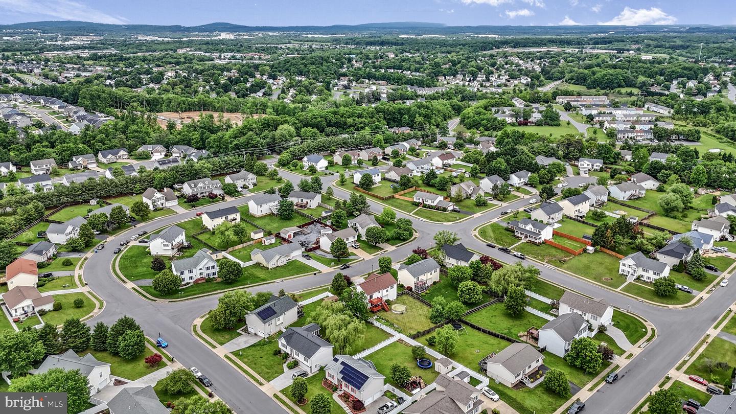 202 GOLDENROD RD, WINCHESTER, Virginia 22602, 4 Bedrooms Bedrooms, ,3 BathroomsBathrooms,Residential,For sale,202 GOLDENROD RD,VAFV2034198 MLS # VAFV2034198