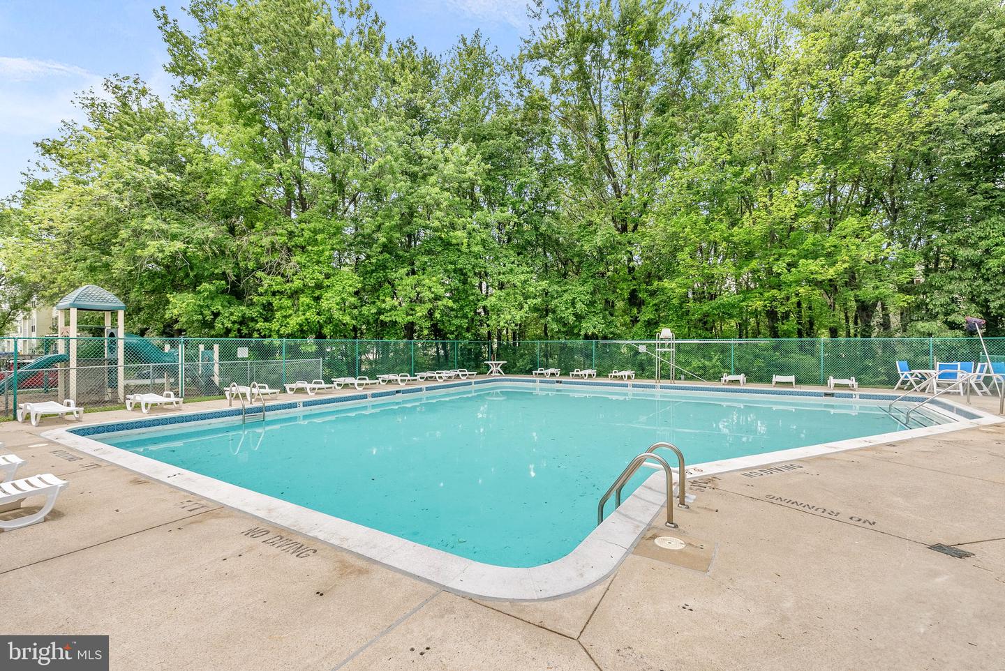 7515-M SNOWPEA CT #168, ALEXANDRIA, Virginia 22306, 2 Bedrooms Bedrooms, ,2 BathroomsBathrooms,Residential,For sale,7515-M SNOWPEA CT #168,VAFX2241188 MLS # VAFX2241188