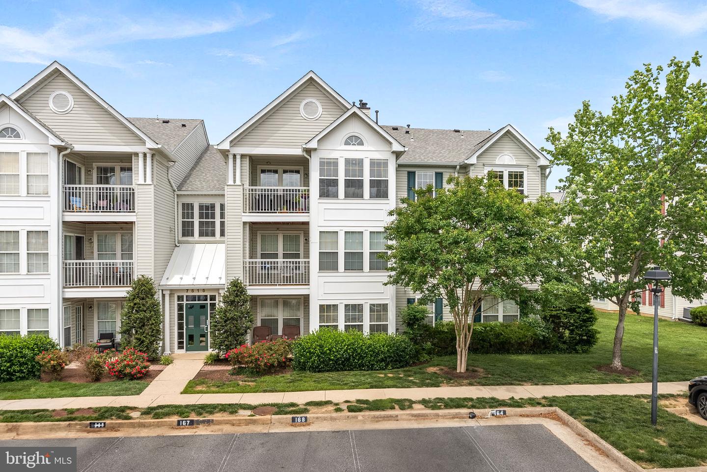 7515-M SNOWPEA CT #168, ALEXANDRIA, Virginia 22306, 2 Bedrooms Bedrooms, ,2 BathroomsBathrooms,Residential,For sale,7515-M SNOWPEA CT #168,VAFX2241188 MLS # VAFX2241188