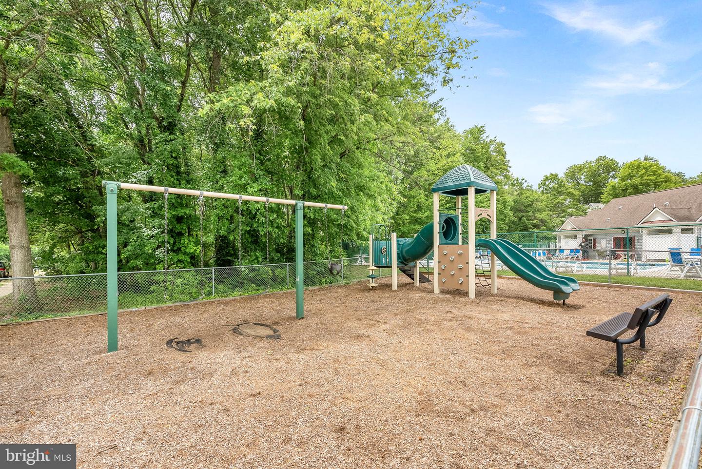 7515-M SNOWPEA CT #168, ALEXANDRIA, Virginia 22306, 2 Bedrooms Bedrooms, ,2 BathroomsBathrooms,Residential,For sale,7515-M SNOWPEA CT #168,VAFX2241188 MLS # VAFX2241188
