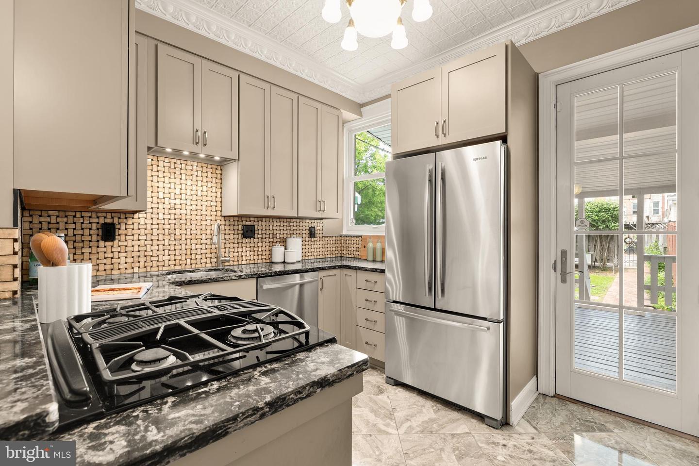 61 W ST NW, WASHINGTON, District Of Columbia 20001, 4 Bedrooms Bedrooms, ,2 BathroomsBathrooms,Residential,For sale,61 W ST NW,DCDC2200896 MLS # DCDC2200896