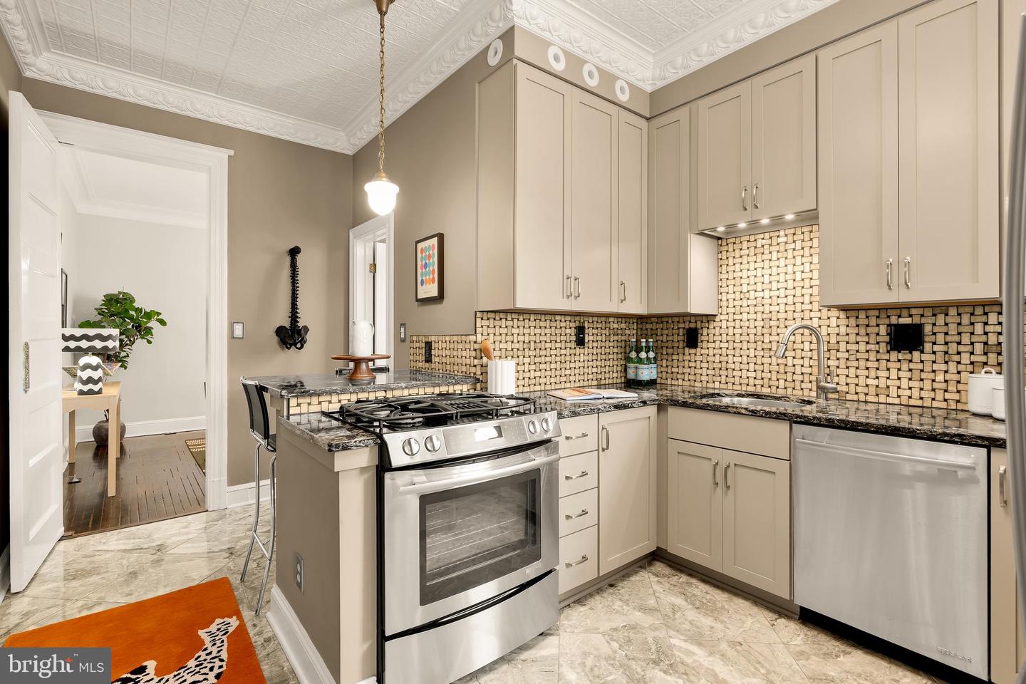 61 W ST NW, WASHINGTON, District Of Columbia 20001, 4 Bedrooms Bedrooms, ,2 BathroomsBathrooms,Residential,For sale,61 W ST NW,DCDC2200896 MLS # DCDC2200896