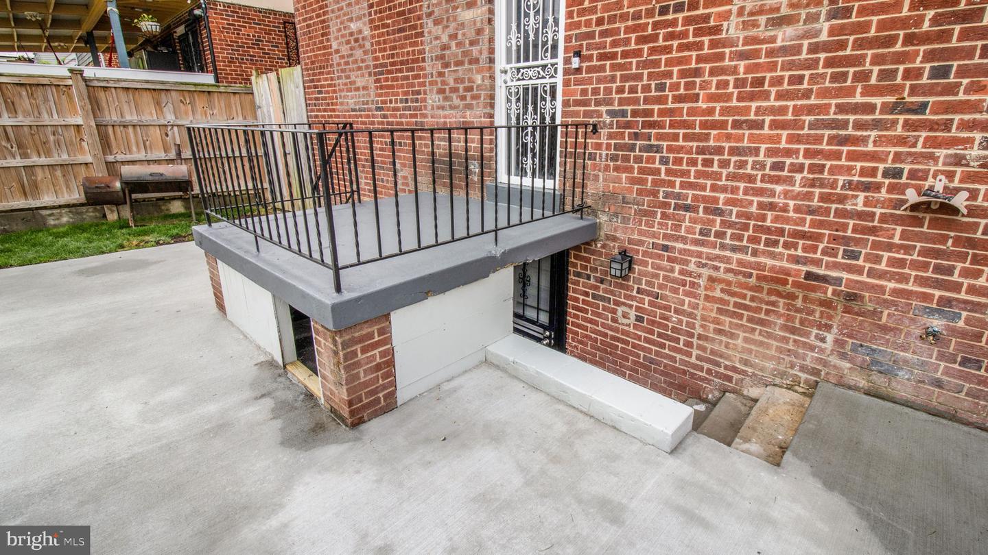 4314 H ST SE, WASHINGTON, District Of Columbia 20019, 5 Bedrooms Bedrooms, ,4 BathroomsBathrooms,Residential,For sale,4314 H ST SE,DCDC2200912 MLS # DCDC2200912