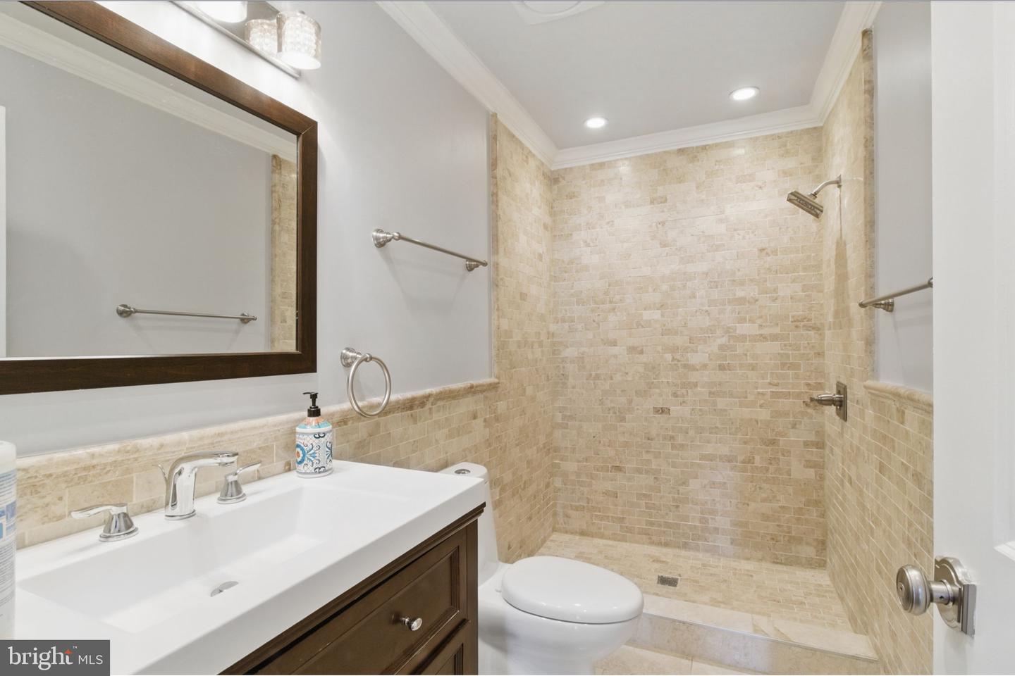 4314 H ST SE, WASHINGTON, District Of Columbia 20019, 5 Bedrooms Bedrooms, ,4 BathroomsBathrooms,Residential,For sale,4314 H ST SE,DCDC2200912 MLS # DCDC2200912