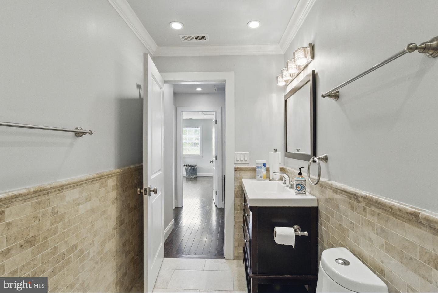 4314 H ST SE, WASHINGTON, District Of Columbia 20019, 5 Bedrooms Bedrooms, ,4 BathroomsBathrooms,Residential,For sale,4314 H ST SE,DCDC2200912 MLS # DCDC2200912