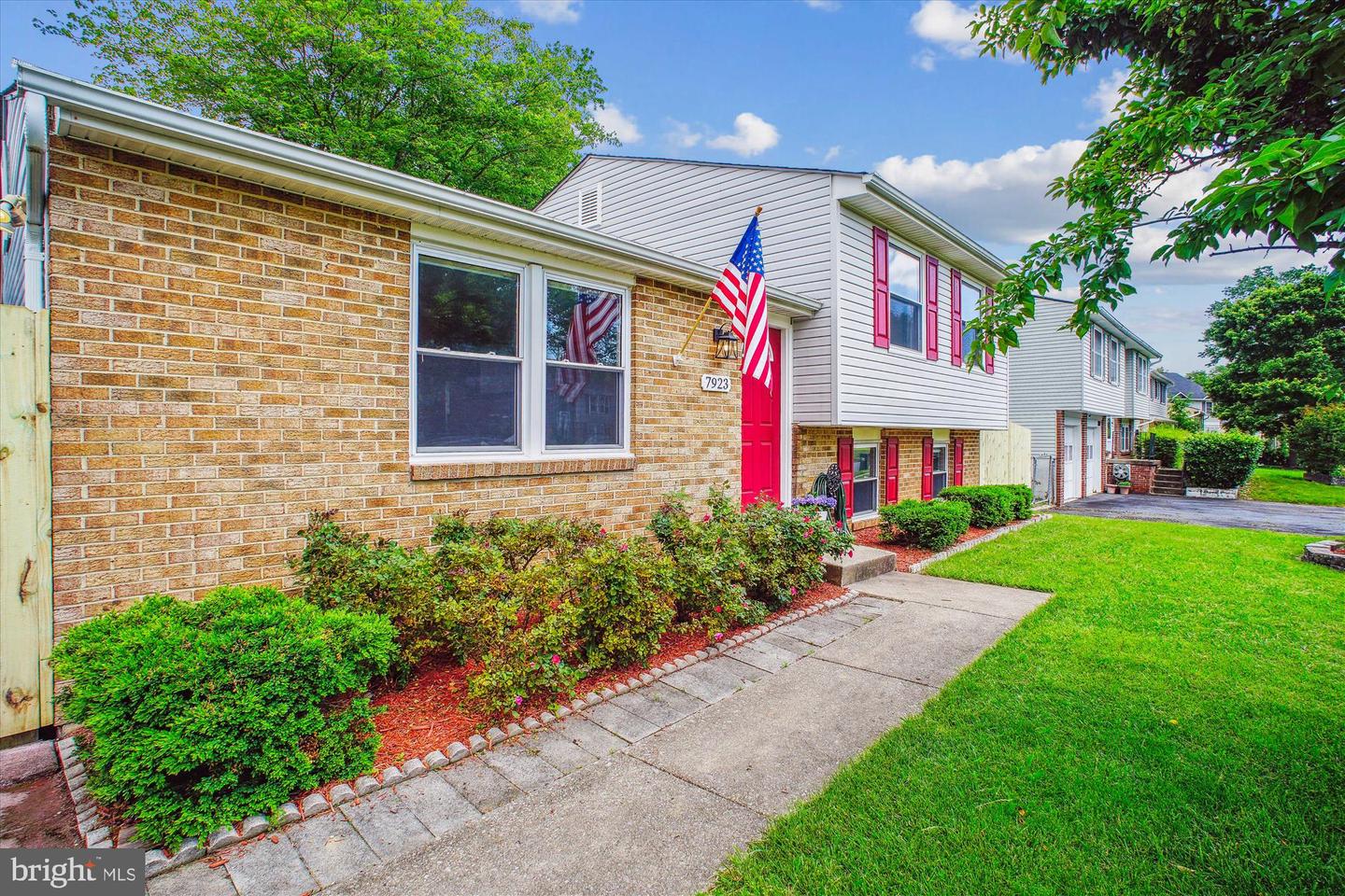 7923 FITZROY ST, ALEXANDRIA, Virginia 22309, 3 Bedrooms Bedrooms, ,2 BathroomsBathrooms,Residential,For sale,7923 FITZROY ST,VAFX2241102 MLS # VAFX2241102