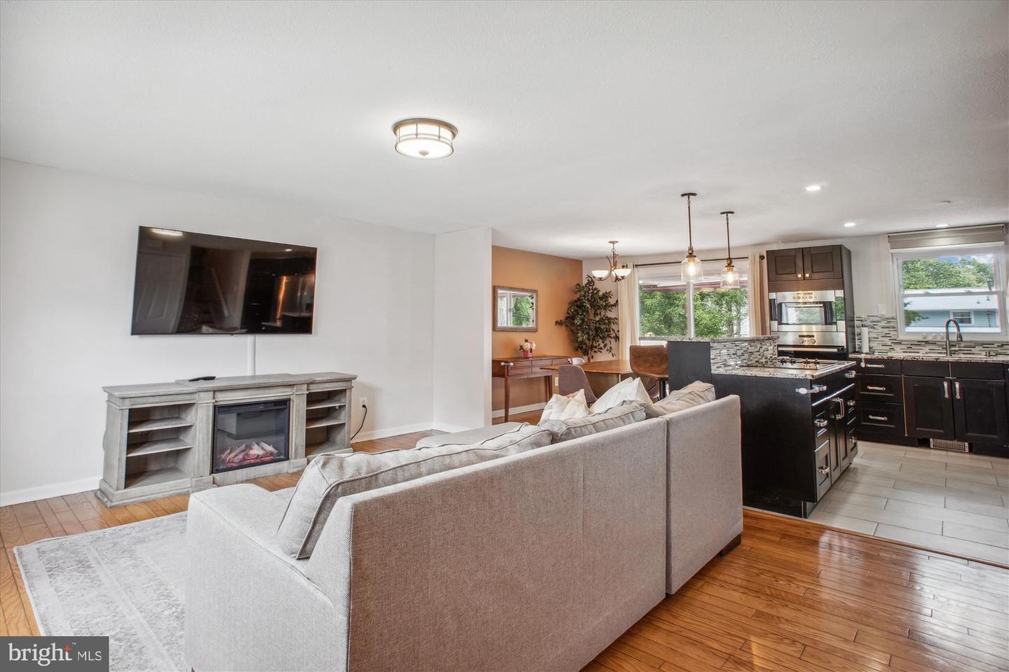 7923 FITZROY ST, ALEXANDRIA, Virginia 22309, 3 Bedrooms Bedrooms, ,2 BathroomsBathrooms,Residential,For sale,7923 FITZROY ST,VAFX2241102 MLS # VAFX2241102