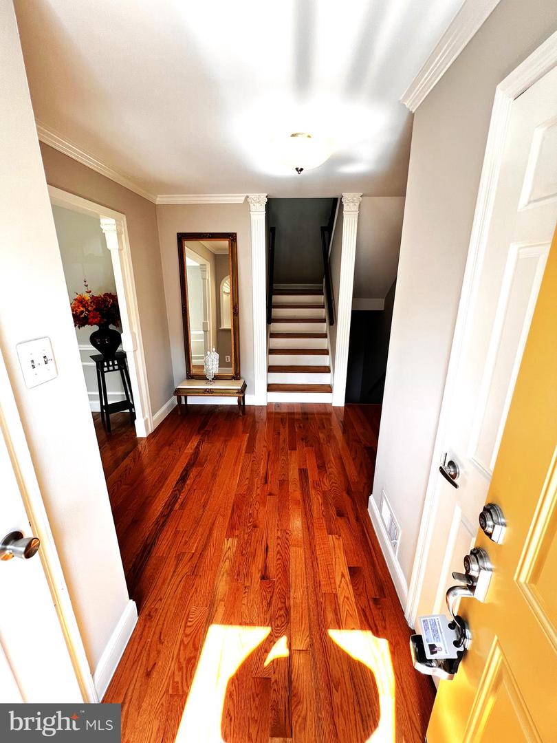 6572 FLAGMAKER CT, FALLS CHURCH, Virginia 22042, 4 Bedrooms Bedrooms, ,3 BathroomsBathrooms,Residential,For sale,6572 FLAGMAKER CT,VAFA2003004 MLS # VAFA2003004