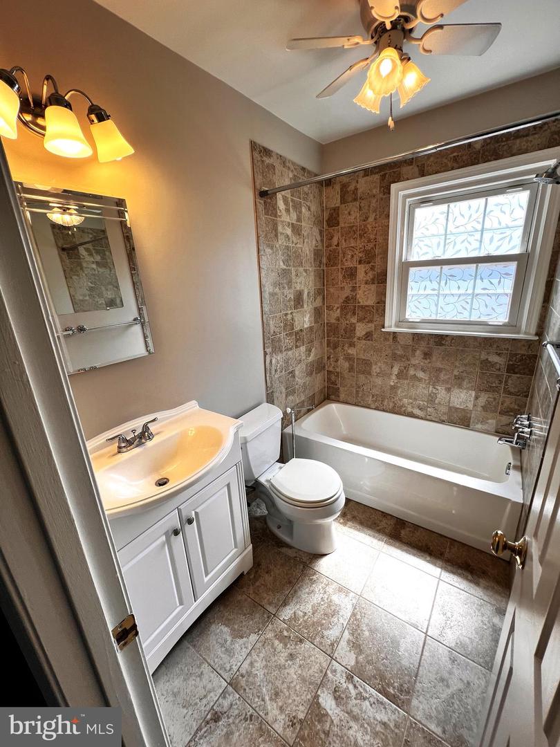 6572 FLAGMAKER CT, FALLS CHURCH, Virginia 22042, 4 Bedrooms Bedrooms, ,3 BathroomsBathrooms,Residential,For sale,6572 FLAGMAKER CT,VAFA2003004 MLS # VAFA2003004