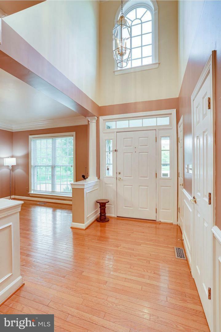 19111 CHARTIER DR, LEESBURG, Virginia 20176, 5 Bedrooms Bedrooms, ,3 BathroomsBathrooms,Residential,For sale,19111 CHARTIER DR,VALO2096644 MLS # VALO2096644
