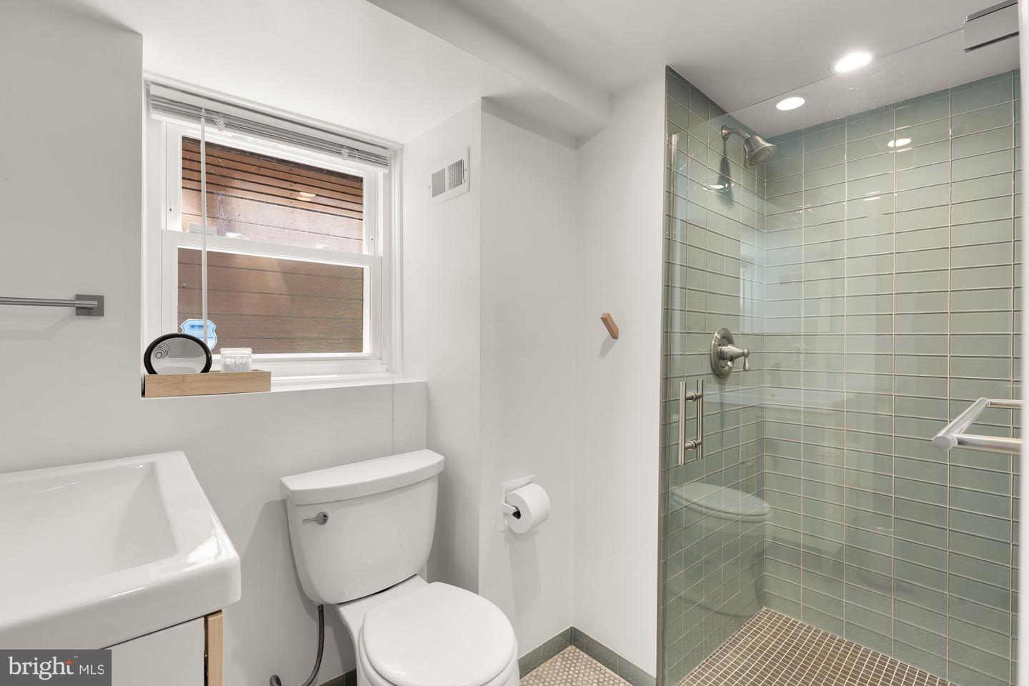 1118 FAIRMONT ST NW, WASHINGTON, District Of Columbia 20009, 4 Bedrooms Bedrooms, ,3 BathroomsBathrooms,Residential,For sale,1118 FAIRMONT ST NW,DCDC2200922 MLS # DCDC2200922