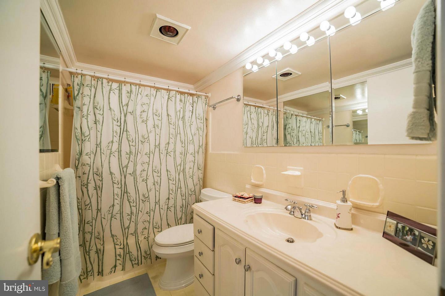 4201 CATHEDRAL AVE NW #916E, WASHINGTON, District Of Columbia 20016, 1 Bedroom Bedrooms, ,1 BathroomBathrooms,Residential,For sale,4201 CATHEDRAL AVE NW #916E,DCDC2200938 MLS # DCDC2200938