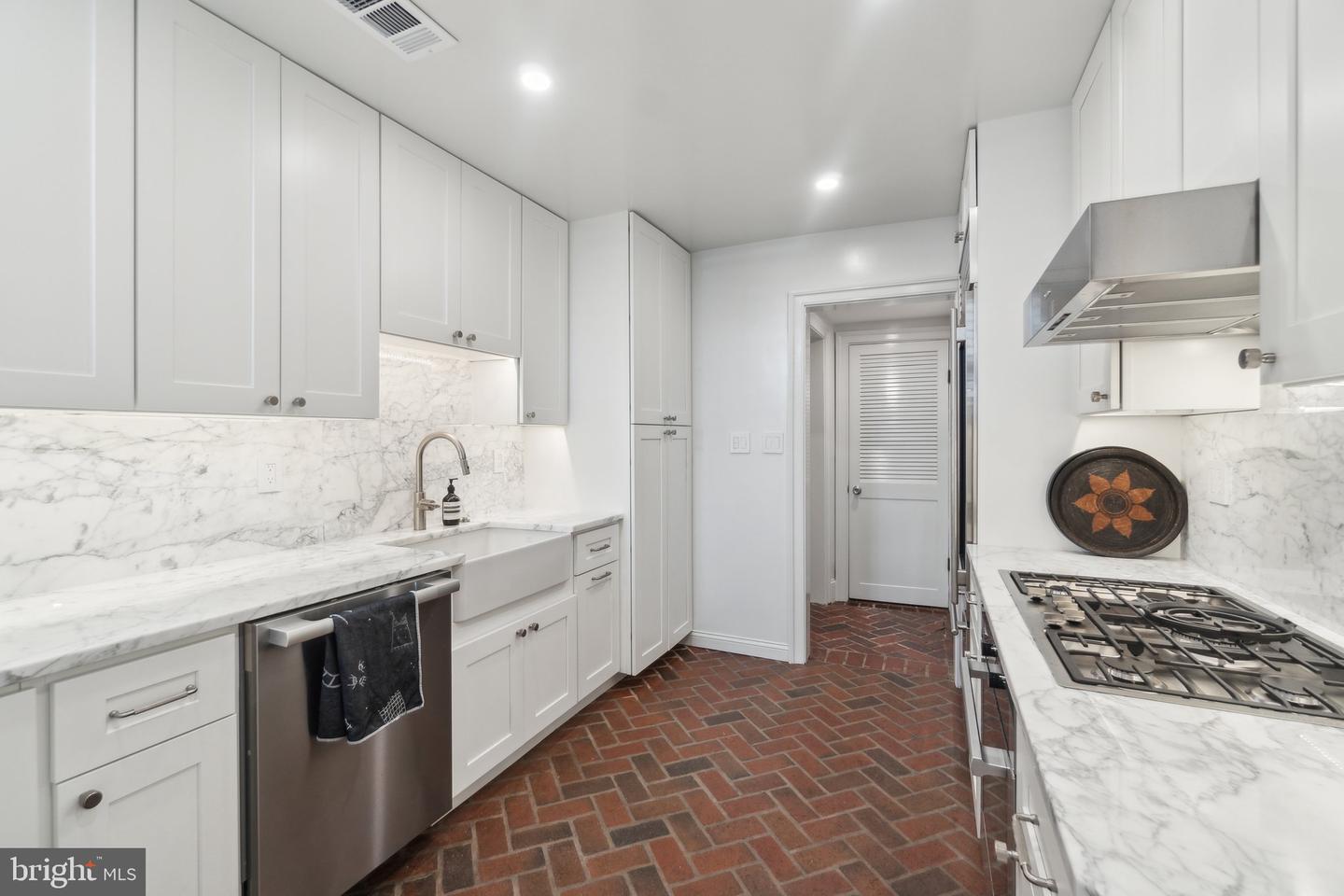 1250 31ST ST NW, WASHINGTON, District Of Columbia 20007, 3 Bedrooms Bedrooms, ,2 BathroomsBathrooms,Residential,For sale,1250 31ST ST NW,DCDC2200946 MLS # DCDC2200946