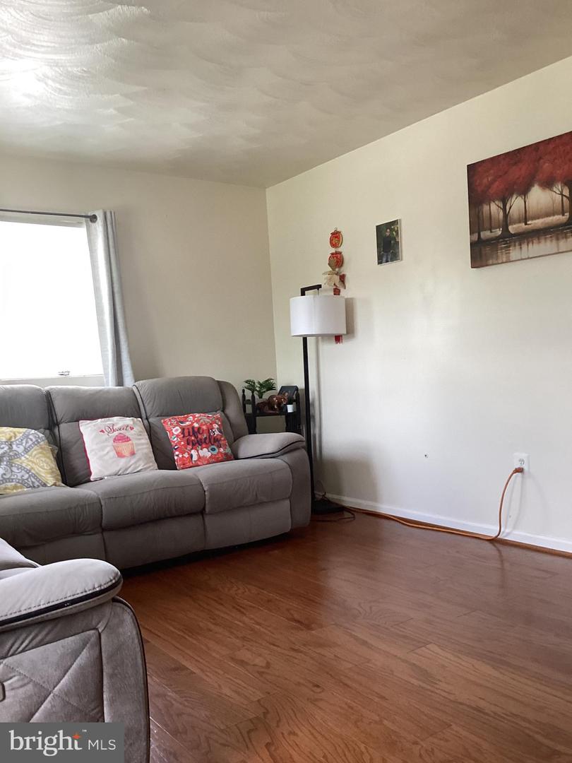 102 TREMONT ST, MANASSAS PARK, Virginia 20111, 4 Bedrooms Bedrooms, ,2 BathroomsBathrooms,Residential,For sale,102 TREMONT ST,VAMP2003044 MLS # VAMP2003044