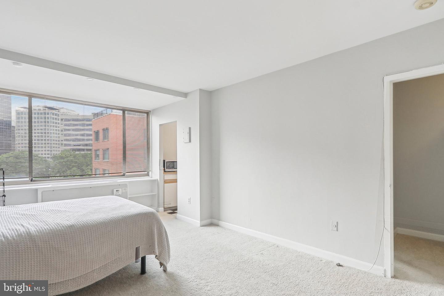 1111 ARLINGTON BLVD #810, ARLINGTON, Virginia 22209, ,1 BathroomBathrooms,Residential,For sale,1111 ARLINGTON BLVD #810,VAAR2057568 MLS # VAAR2057568