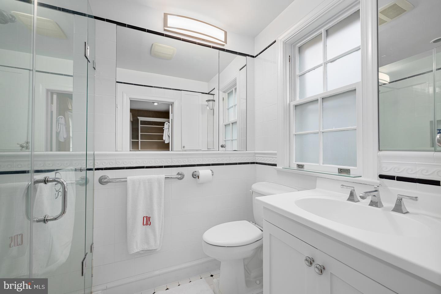 3637 VEAZEY ST NW, WASHINGTON, District Of Columbia 20008, 4 Bedrooms Bedrooms, ,4 BathroomsBathrooms,Residential,For sale,3637 VEAZEY ST NW,DCDC2201086 MLS # DCDC2201086