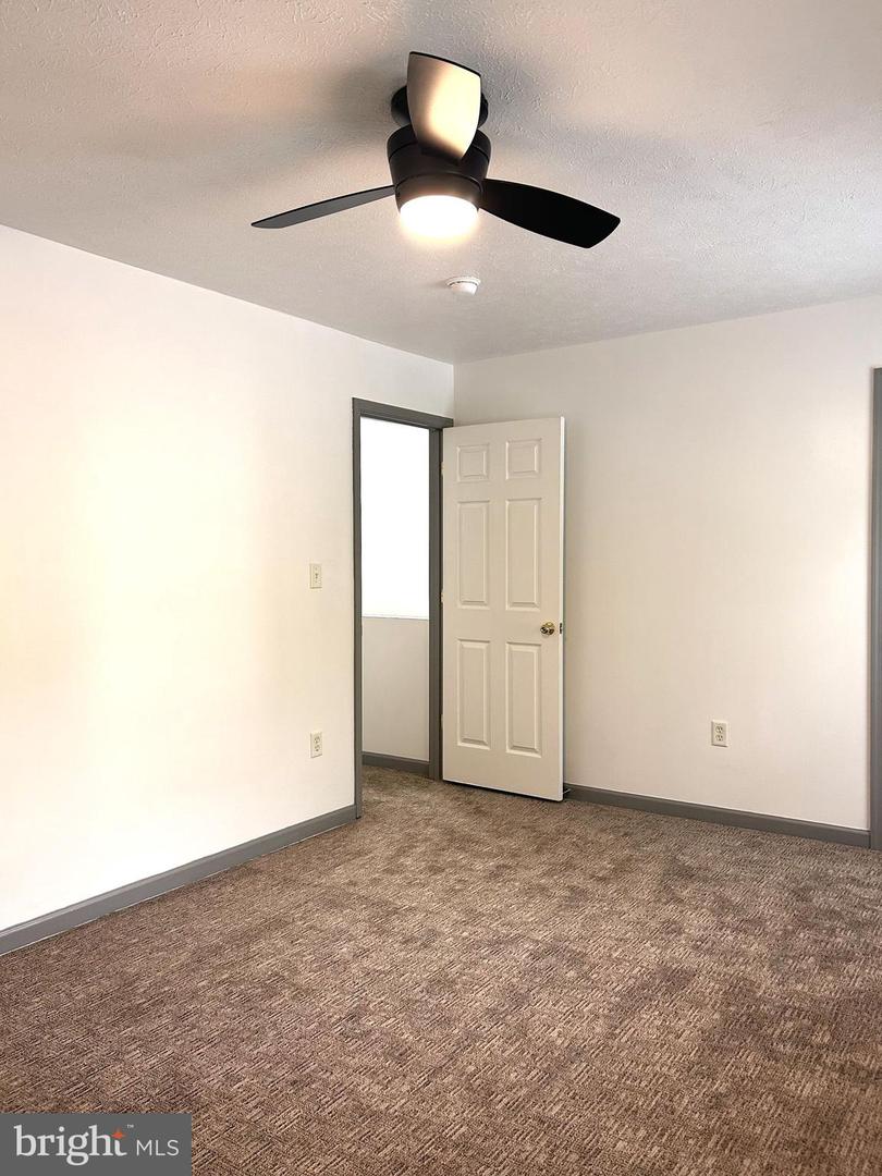 426 RIDGEFIELD AVE, STEPHENS CITY, Virginia 22655, 2 Bedrooms Bedrooms, ,1 BathroomBathrooms,Residential,For sale,426 RIDGEFIELD AVE,VAFV2034216 MLS # VAFV2034216