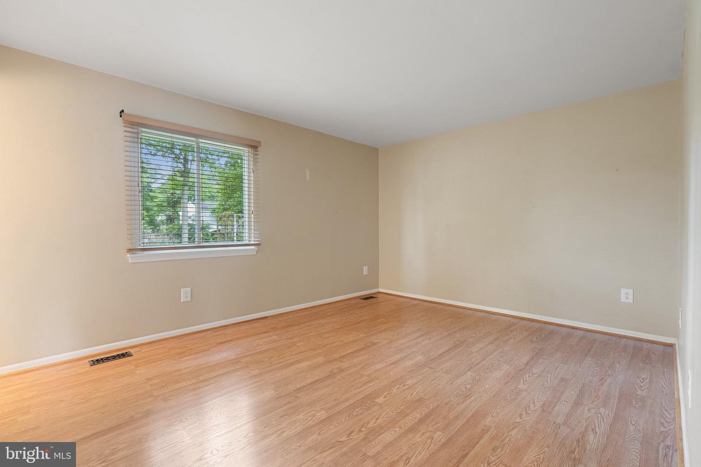9366 FERNWOOD CT, MANASSAS, Virginia 20110, 4 Bedrooms Bedrooms, ,2 BathroomsBathrooms,Residential,For sale,9366 FERNWOOD CT,VAMN2008342 MLS # VAMN2008342